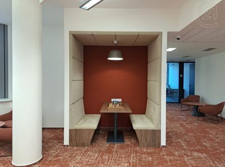 . | Pronájem - kanceláře, 60 m²