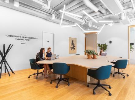 . | Pronájem - kanceláře, 50 m²