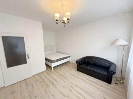 . | Pronájem bytu, 1+1, 32 m²