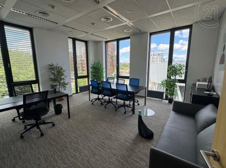 . | Pronájem - kanceláře, 649 m²
