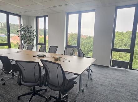 . | Pronájem - kanceláře, 649 m²
