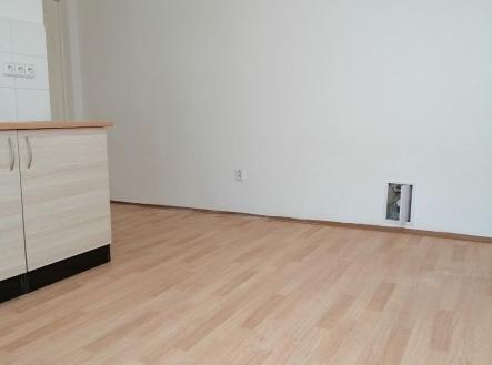 . | Pronájem - kanceláře, 14 m²