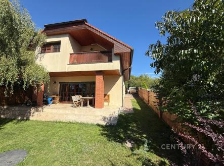 dům ze zahrady | Pronájem - dům/vila, 170 m²