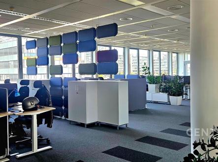 . | Pronájem - kanceláře, 436 m²