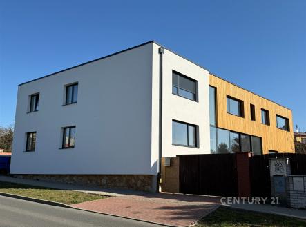 rodinný dům | Pronájem bytu, 3+kk, 70 m²