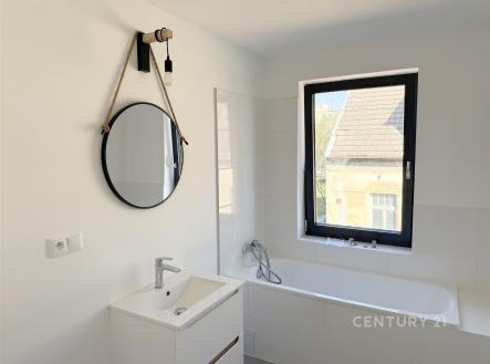 koupelna | Pronájem bytu, 3+kk, 70 m²