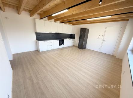 . | Pronájem bytu, 3+kk, 70 m²