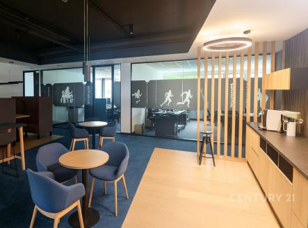 . | Pronájem - kanceláře, 740 m²