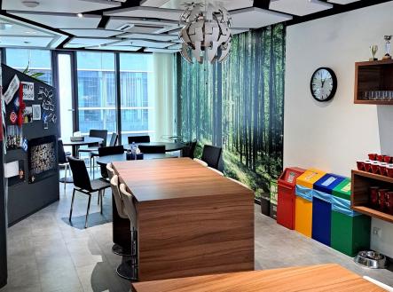 . | Pronájem - kanceláře, 990 m²