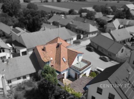 Pohled z výšky | Prodej - dům/vila, 257 m²