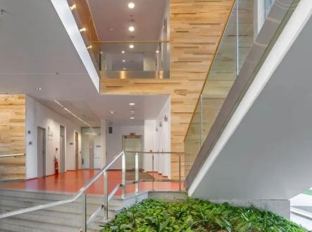 recepce / lobby s hasicí přístroj | Pronájem - kanceláře, 651 m²