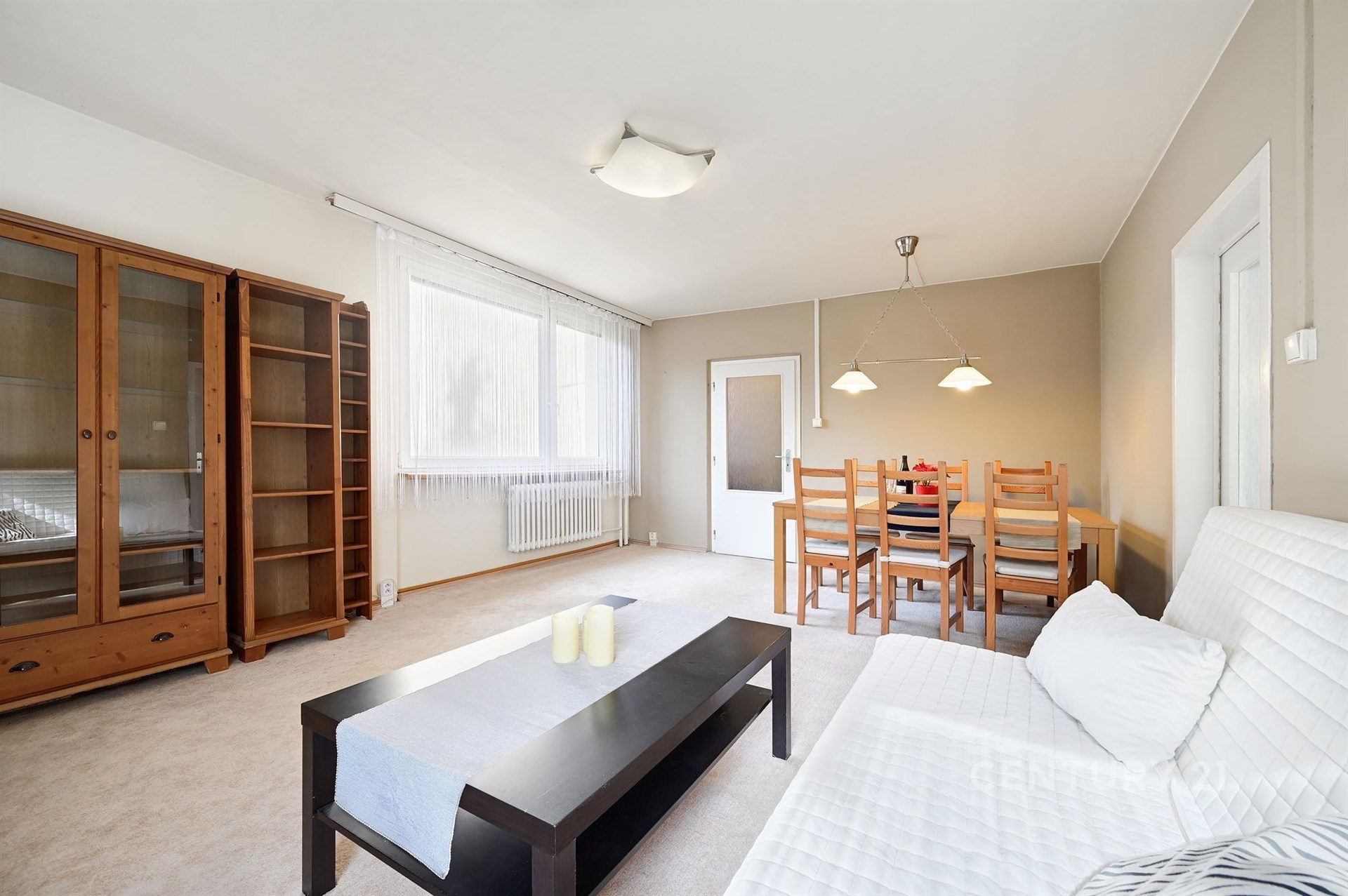 Obývací pokoj s jídelnou