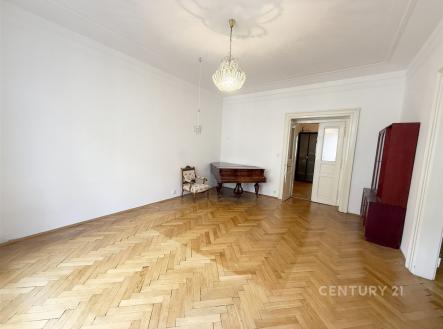 . | Pronájem bytu, 3+1, 109 m²