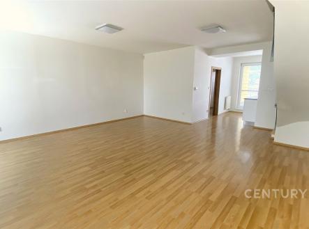 . | Prodej - dům/vila, 210 m²