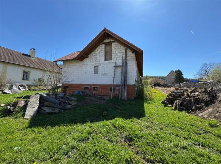 dům ze zahrady | Prodej - dům/vila, 267 m²