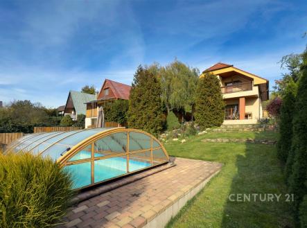 Vyhřívaný bazén se slanou vodou | Prodej - dům/vila, 170 m²