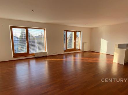 . | Pronájem bytu, 4+kk, 144 m²