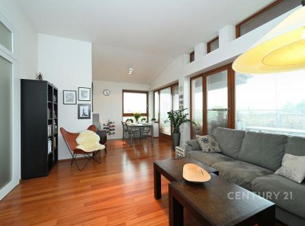 Obývací pokoj s kuchyní a jídelnou | Prodej bytu, 2+kk, 90 m²