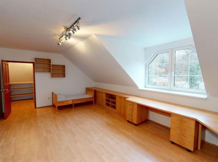 Prodej - dům/vila, 398 m²