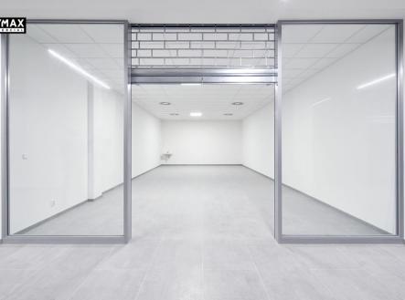 Pronájem - obchodní prostor, 180 m² obrázek