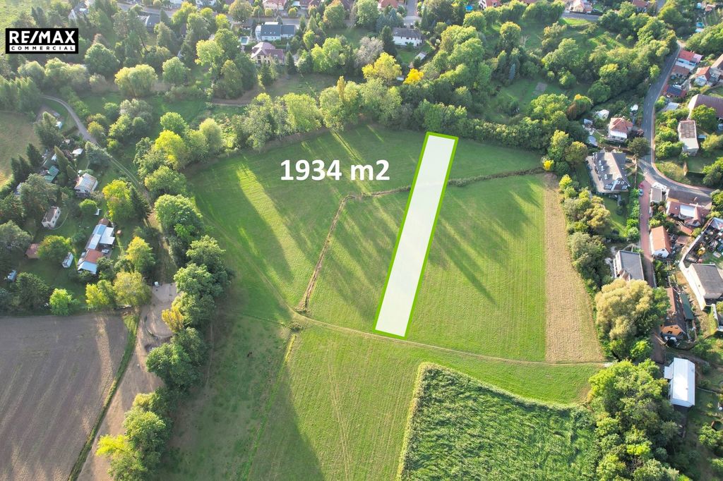 pozemek 1934 m2 - letecký snímek