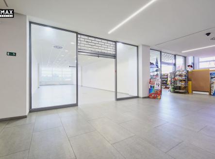 Pronájem - obchodní prostor, 100 m²