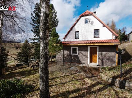 pohled na rekreační dům s pozemkem a venkovním bazénem - OBJEKT C | Prodej - restaurace, 1 267 m²