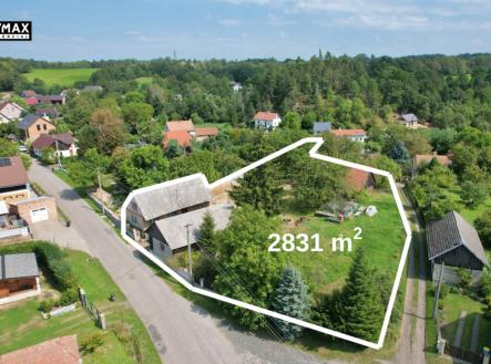 vyznačený pozemek | Prodej - pozemek pro bydlení, 2 831 m²