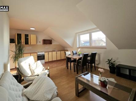 obývací pokoj + kk | Pronájem bytu, 3+kk, 63 m²