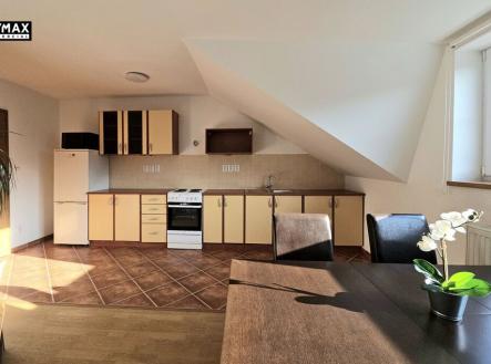 obývací pokoj + kk | Pronájem bytu, 3+kk, 63 m²