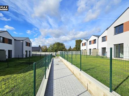 zahrady | Prodej - dům/vila, 138 m²