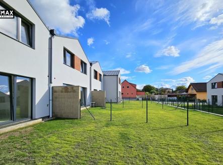 zahrady | Prodej - dům/vila, 138 m²