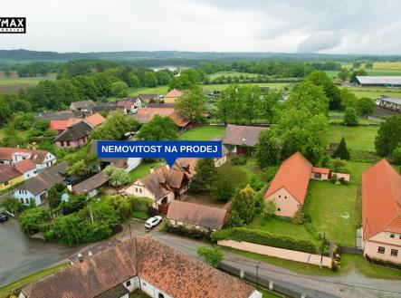 pohled na nemovitost | Prodej - dům/vila, 372 m²
