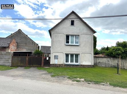 pohled na dům | Prodej - dům/vila, 174 m²