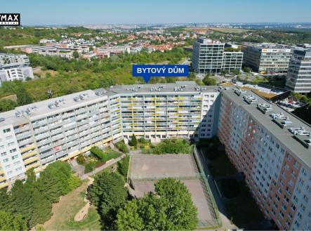 pohled na dům | Prodej bytu, 3+1, 81 m²