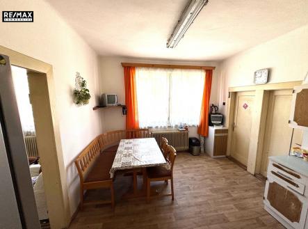 kuchyň přízemí | Prodej - dům/vila, 172 m²