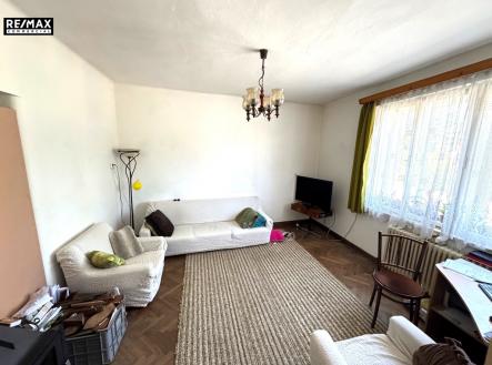 pokoj  přízemí | Prodej - dům/vila, 172 m²