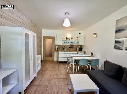 obývací pokoj + kuchyňský kout | Prodej bytu, 2+kk, 41 m²