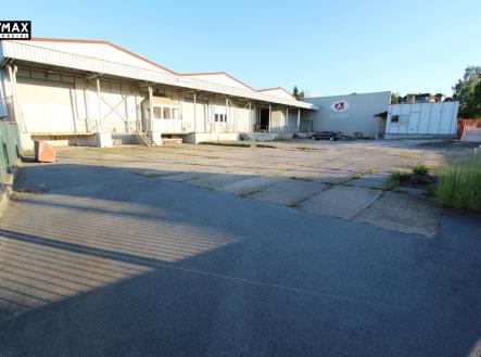 dvur.jpg | Pronájem - skladovací prostor, 2 804 m²