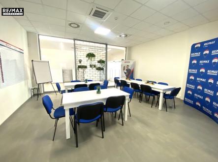 rm-kancelar.jpg | Pronájem - obchodní prostor, 55 m²