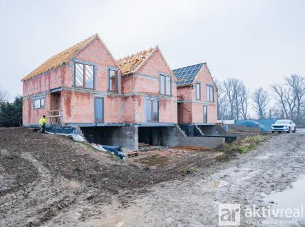 7IV07515 | Prodej - dům/vila, 143 m²