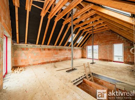 7IV09086 | Prodej - dům/vila, 143 m²