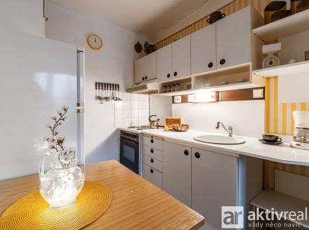 Pronájem bytu, 1+kk, 32 m² obrázek