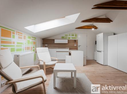 Pronájem bytu, 1+kk, 31 m²