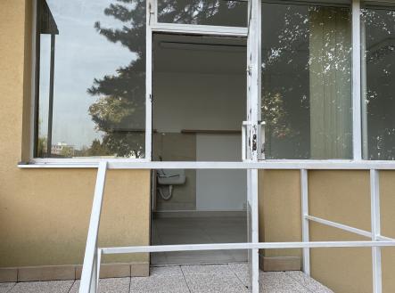 IMG_8955 | Pronájem - obchodní prostor, 21 m²