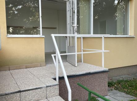 IMG_8958 | Pronájem - obchodní prostor, 21 m²