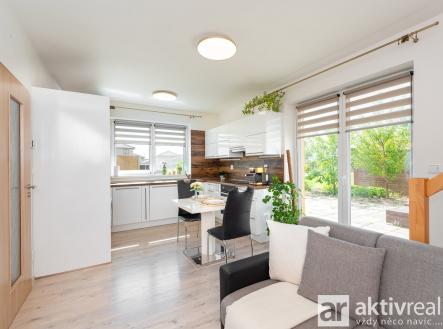 8 | Prodej bytu, 4+kk, 74 m²