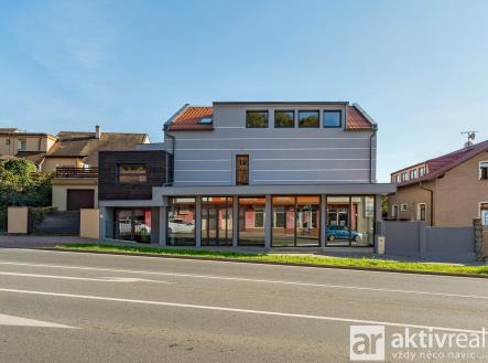 2 | Pronájem - obchodní prostor, 526 m²