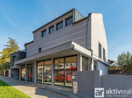 3 | Pronájem - obchodní prostor, 526 m²