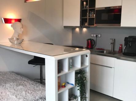 8 | Pronájem bytu, 1+kk, 30 m²